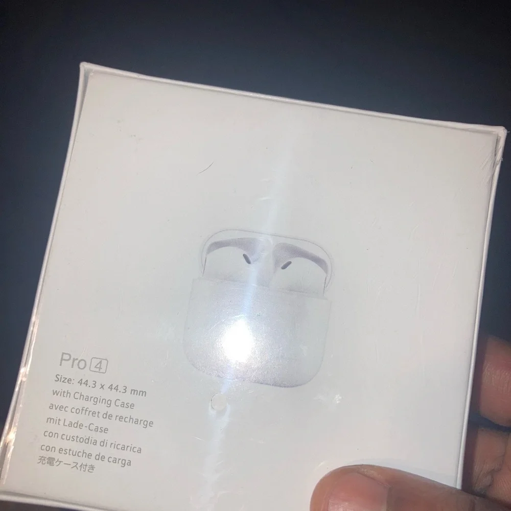 White Wireless airpod Pro 4
